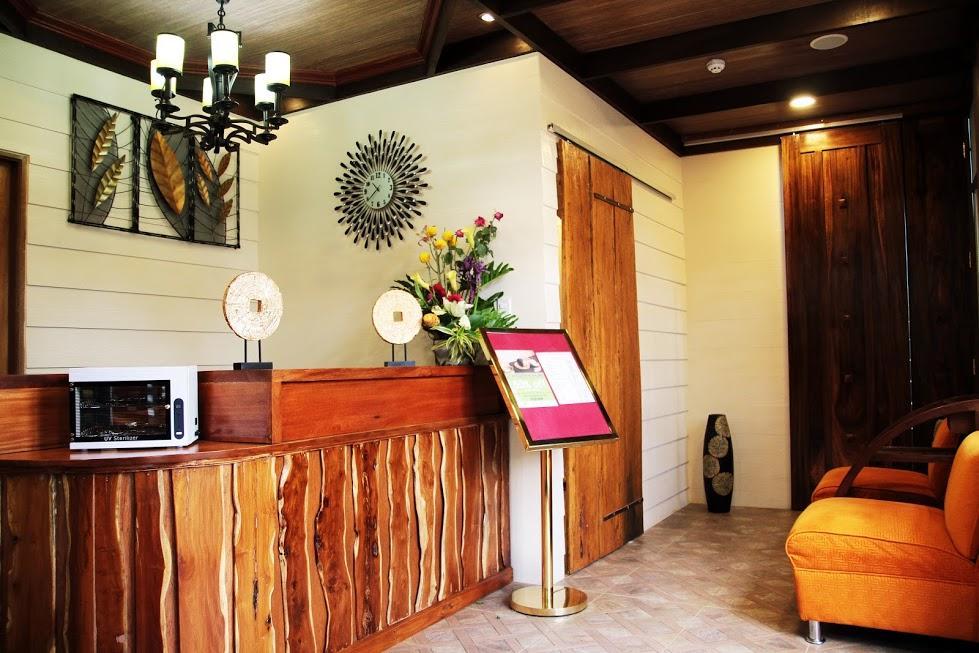 Batangas Country Club Hotell Exteriör bild